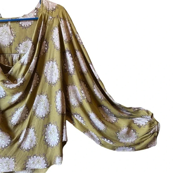 Free People Floral Cowling Around Top Draped Flowy Balloon Sleeve oversized - Picture 4 of 8